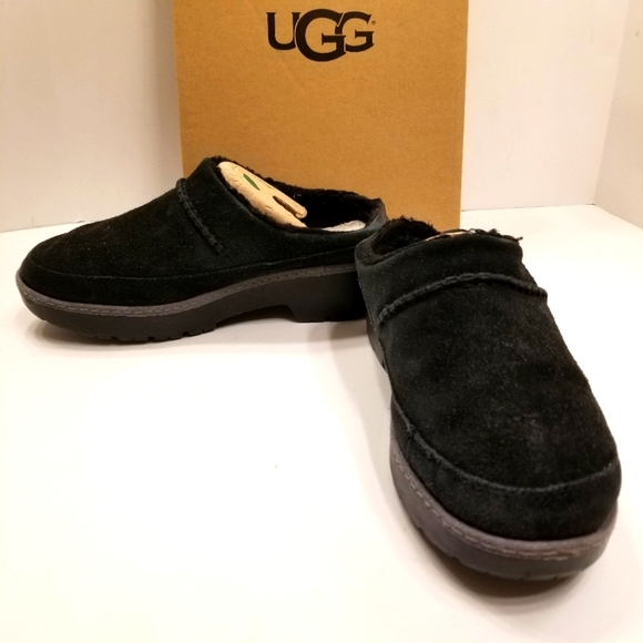 UGG W Lynwood water resistant black suede sheep skin clogs 7.5 100% authentic - Picture 3 of 16